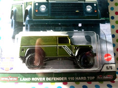 HOT WHEELS PREMIUM BRITISH HORSE POWER LAND ROVER DEFENDER 110 NEW B1