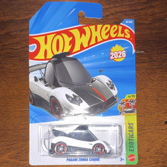 Hot Wheels Pagani Zonda Cinque Exoticars 1:64 White/Black Diecast Unopened