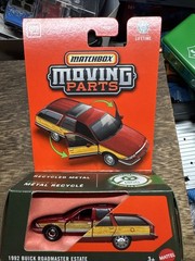 Matchbox Moving Parts 1992 Buick Roadmaster Estate Wagon 1/64 scale diecast
