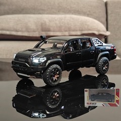 1:32 Toyota Tacoma TRD Off-Road Diecast Pickup Model Toy with Sound & Light Gift