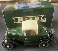 ERTL Ford Roadster De Luxe Paris Toy Fair 1993 1/43 Scale Boxed – Mint Cond.