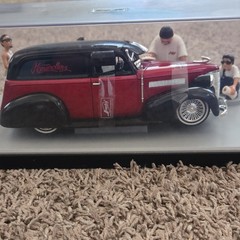 Homie Rollerz 1939 Chevy Delivery Truck 1:64 Diecast Red/Black w/ Case Stand