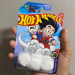 Hot Wheels Custom Card Size Mainline Dragon Ball Flying Nimbus White Display FX