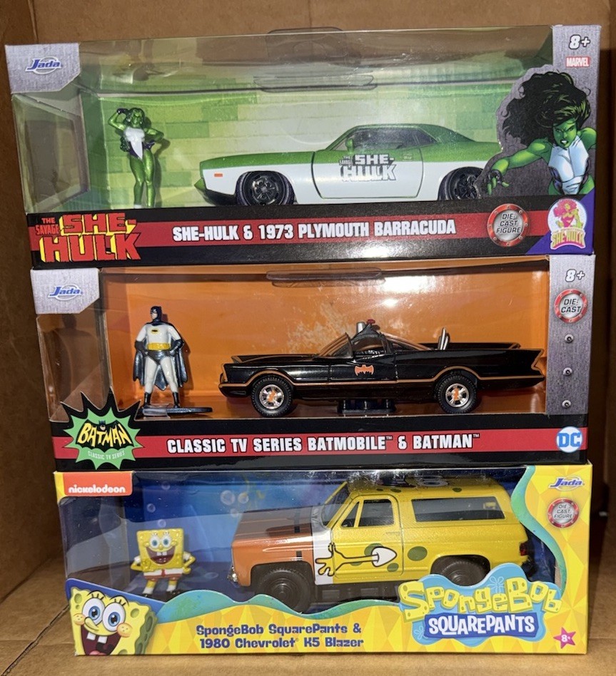 3 TV Cars Diorama FEATURING Sponge Bob, Batman And She Hulk Jada Toys