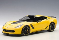 AUTOart 1:18 Chevrolet Corvette C7 Z06 C7R Edition (Yellow/Black) 71260