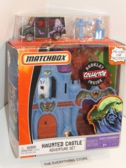 MATCHBOX HAUNTED CASTLE ADVENTURE SET WITH COLLECTOR BOOKLET NEW FREE SHIP