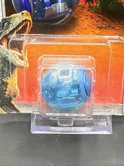 2017 Matchbox GYROSPHERE blue Jurassic World very nice Universal Studios super c