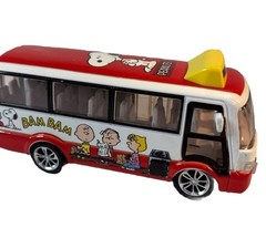 Peanuts Diecast Gang School Bus Red / White 5 1/2” Snoopy Doors Open
