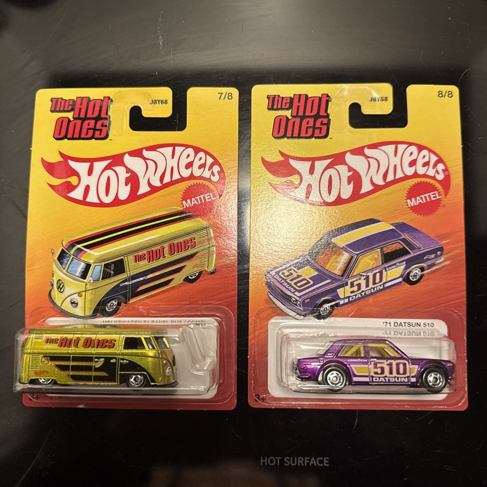 2025 HOT WHEELS THE HOT ONES VOLKSWAGEN PANEL BUS & DATSUN 510 🔥CHASE🔥 W/Case