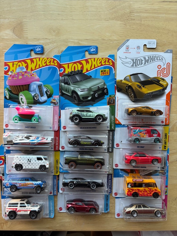 Hotwheels Lot Of 15 . New and unopened cars. Various colors and styles