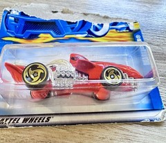 2013 Hot Wheels Sharkruiser 52/250 BFG04 Red HW City -2014 As Is H93 Hotwheels