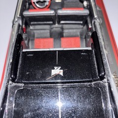 Maisto 1:18 1959 Cadillac Eldorado Biarritz Custom Shop Black with Stand