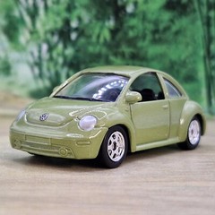 VW Beetle Diecast Model Car 1/60 (69) – Excellent Condition by Welly