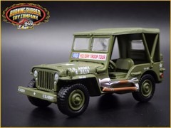 WWII WILLYS MB JEEP ARMY US ARMY VIETNAM USO TOUR 1:64 SCALE DIECAST MODEL CAR