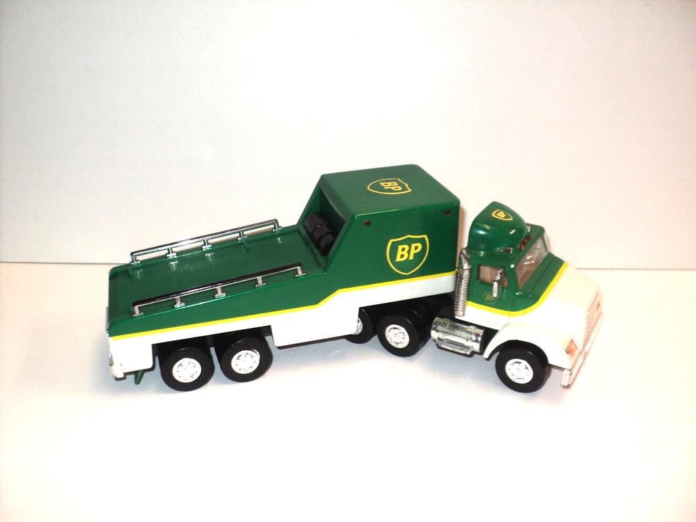 BP Oil Semi-Truck Race Car Carrier Limited Edition 1994 Toy 11 1/2″ Long