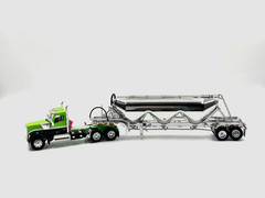 DCP 1/64 Peterbilt 389 Tri-Axle Day Cab with Heil Pheumatic Tanker 60-0726