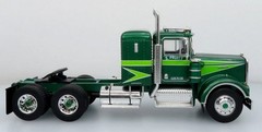 1976 Kenworth W900A Tractor & Trailer: Movin’ On 1:43 Diecast/ABS Plastic Model
