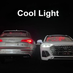 1:24 AUDI Q5 SUV Alloy Car Model Diecast & Toy Vehicle Metal Childrens Gift Kids