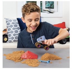 Monster Jam Zombie – Monster Dirt Starter Kit – Kinetic Sand Included! 3 + Yrs
