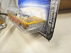 2003 Hot Wheels #67 Dragon Wagons 3/5 ’64 LINCOLN CONTINENTAL Gold w/Lace Spokes