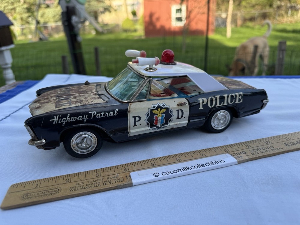 Vintage 1960s Bandai Japan Tin 1965 Buick Riviera Highway Police Car PD Battery