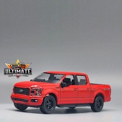 2020 Ford F-150 Lariat Truck Collectible 1/64 Scale Diecast Model Collector Car