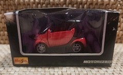 Smart ForTwo City Car Coupe MAISTO Scale 1:33 Motorised No.21103 Red & Black