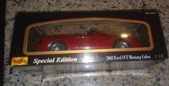 Maisto SE 2003 Ford SVT Mustsng Cobra Convertible1:18