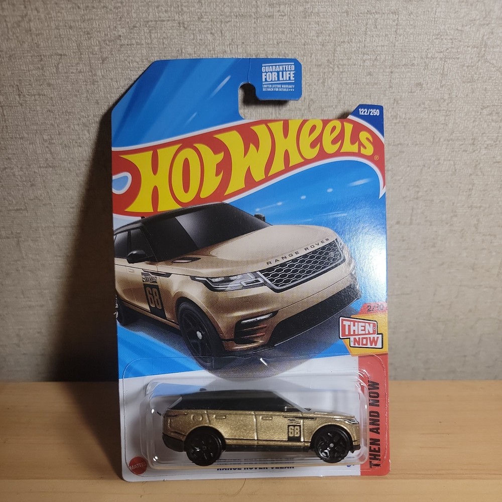 Hot Wheels 2025 Gold Range Rover Velar 122/250 Then and Now 2/10 – E Case