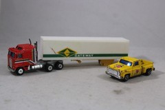 Vintage Yatming Kenworth – Gateway Trailer – Apache Chevy C-10 Stepside Lot