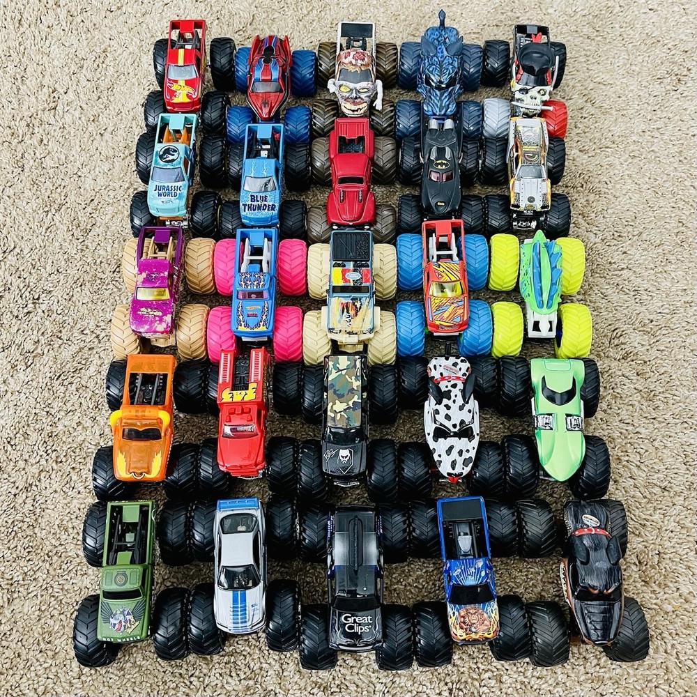 Hot Wheels Monster Jam Lot of 25 – 1:64 Monster Trucks Grave Digger Batman