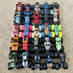 Hot Wheels Monster Jam Lot of 25 – 1:64 Monster Trucks Grave Digger Batman