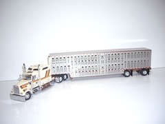 DCP FIRST GEAR 1/64 PARADISE TRUCKING KW W900L W/T SLEEPER & LIVESTOCK TRAILER