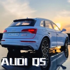 1:24 AUDI Q5 SUV Alloy Car Model Diecast & Toy Vehicle Metal Childrens Gift Kids