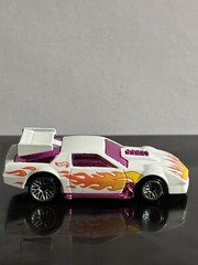 1997 Hot Wheels Camaro Wind #599 White With Flames Metal Body LOOSE