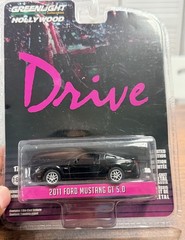 Greenlight Hollywood Drive 2011 Ford Mustang GT 5.0 1:64 Diecast