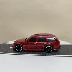 Hot Wheels Premium Fast Wagons Mercedes-Benz E36 AMG Wagon Dark Red 1:64 NM