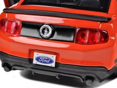 2012 FORD MUSTANG BOSS 302 ORANGE & BLACK 1/24 DIECAST MODEL CAR BY MAISTO 31269
