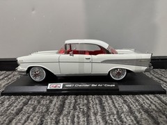 Maisto 1:18 Diecast Special Edition 1957 Chevrolet Bel Air Coupe WHITE NEW INBOX