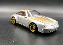 *Custom Hot Wheels* ’96 Porsche Carerra “Artsy Chromegold” By NoScalpCustoms