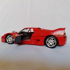 RARE VINTAGE FERRARI F50 BURAGO CLASSIC 1995 DIECAST RED 1/18 SCALE MODEL CAR.