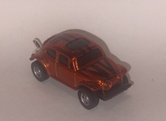 MAISTO Loose Off-Road VW Bug (Metallic Orange Version)