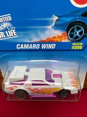 1997 Hot Wheels Blue Card Collector #599 CHEVROLET CAMARO Wind LW White Pink Car