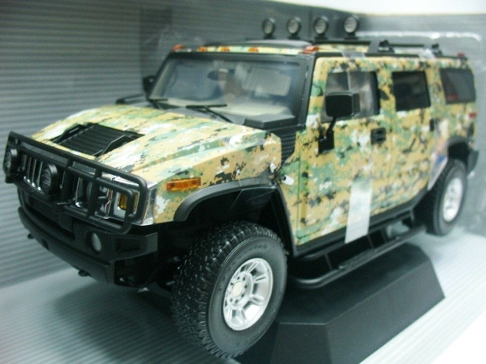 WOW EXTREMELY RARE Hummer H2 Outdoor Camo 4WD 6.0L V8 2005 1:18 Highway 61