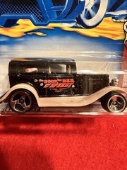 Hot Wheels 2002 Wild Frontier Series 2/4 ‘32 Ford Sedan Delivery Black #056 🛞🛞