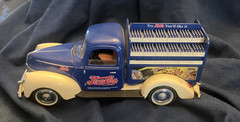 Golden Wheels diecast 1/18 1940 Ford Pepsi truck