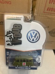 Greenlight Vee-Dub 1964 Volkswagen Samba Bus MILITARY AMBULANCE