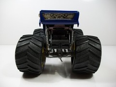 Hot Wheels 1:24 Monster Jam – War Wizard ~ Blue