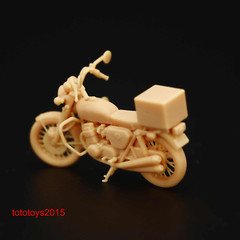 1/64 1/43 Stephen Chow motorcycle Scene Miniatures Figures Doll For Car Vehicle