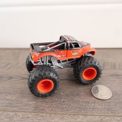 Spin Master Monster Jam Axe Series 29 1/64 Diecast Monster Truck